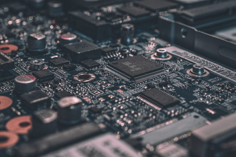 Il futuro dell'AI: la corsa verso l'autosufficienza hardware